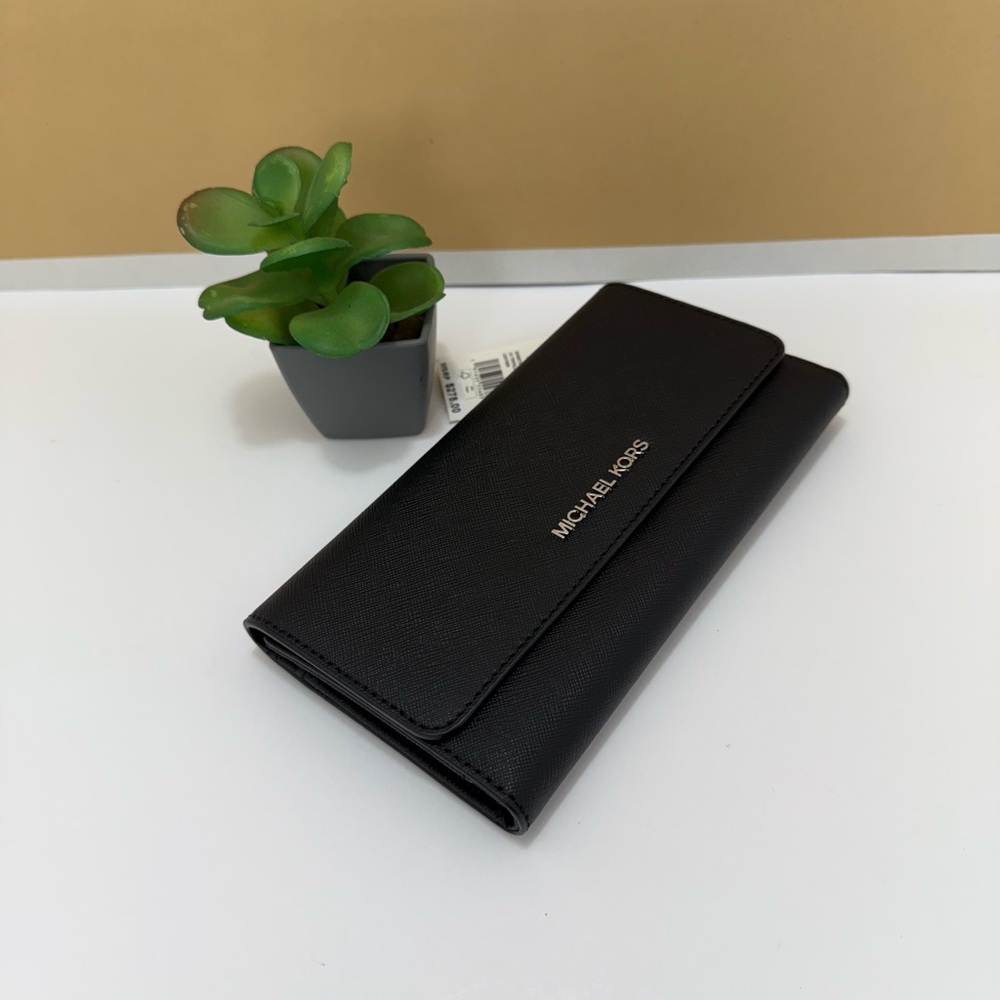 Michael Kors Wallet Trifold - Picture 6 of 9